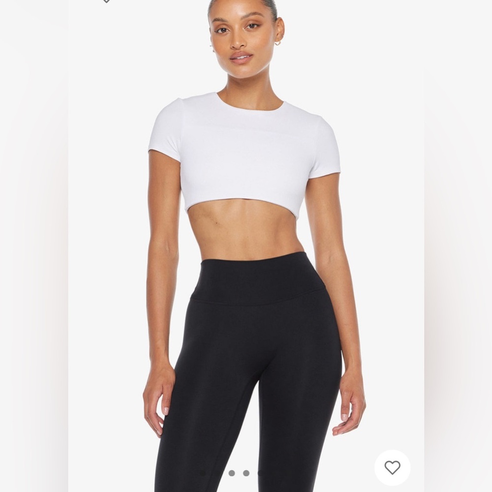 Freedom active tee in white size small no tags but never worn sold out online